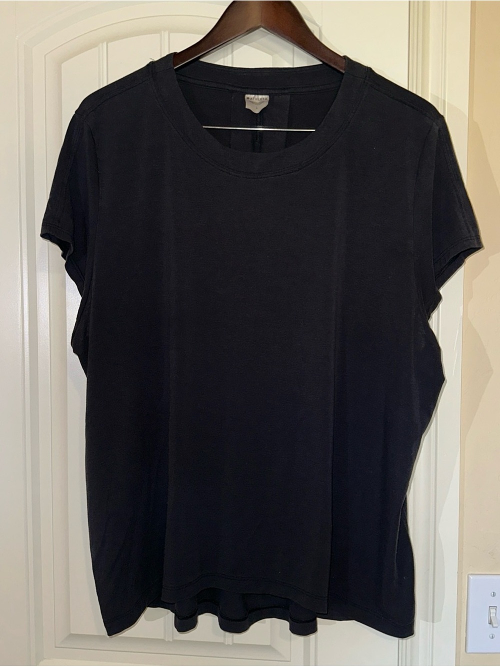 Athleta Move With Ease Lightweight Workout Tee L